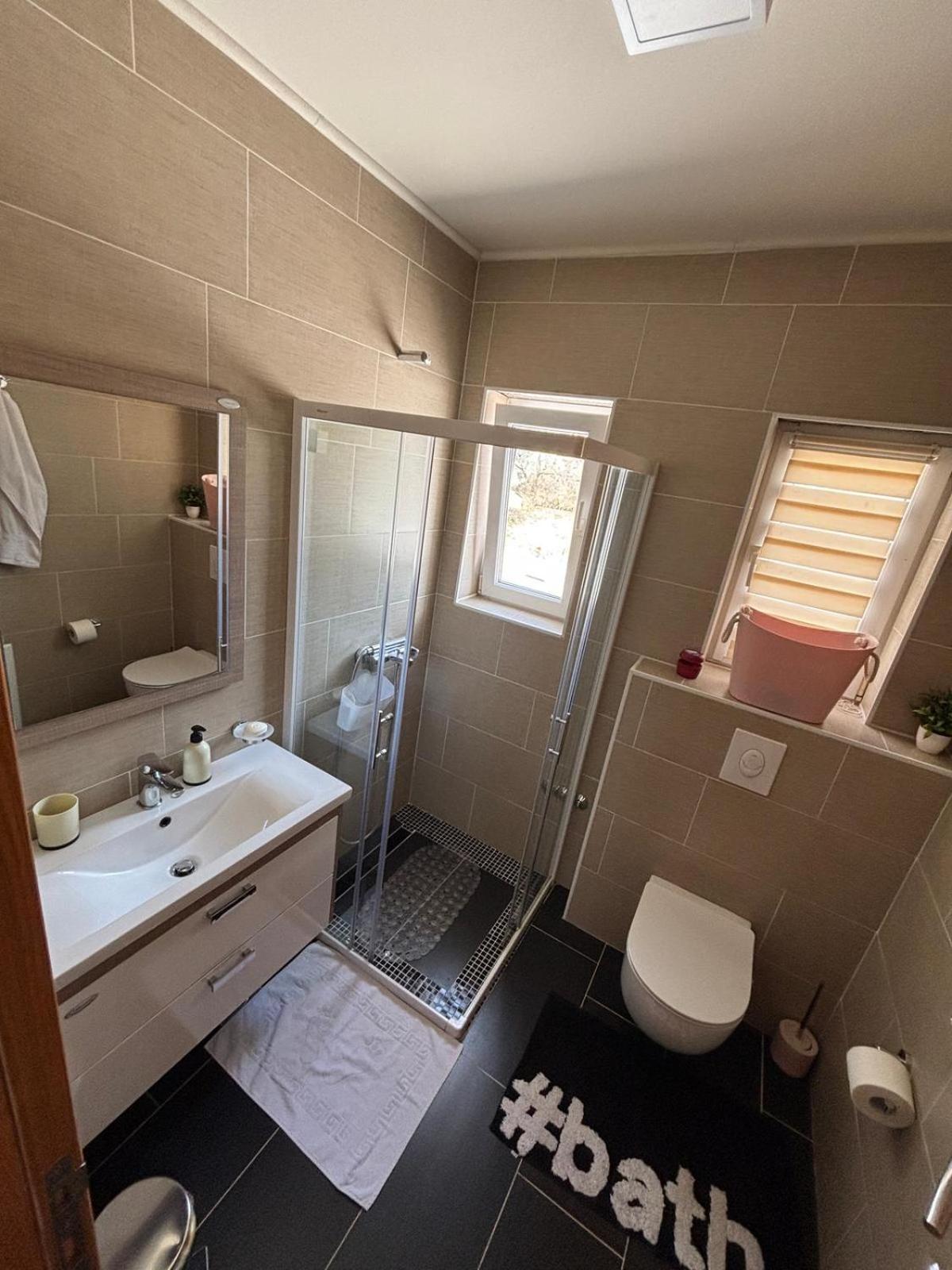 Sobe I Apartman R Bileca Ngoại thất bức ảnh
