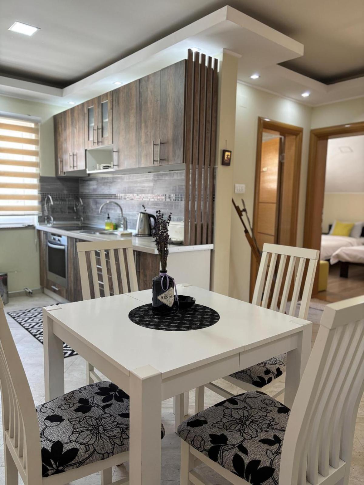 Sobe I Apartman R Bileca Ngoại thất bức ảnh
