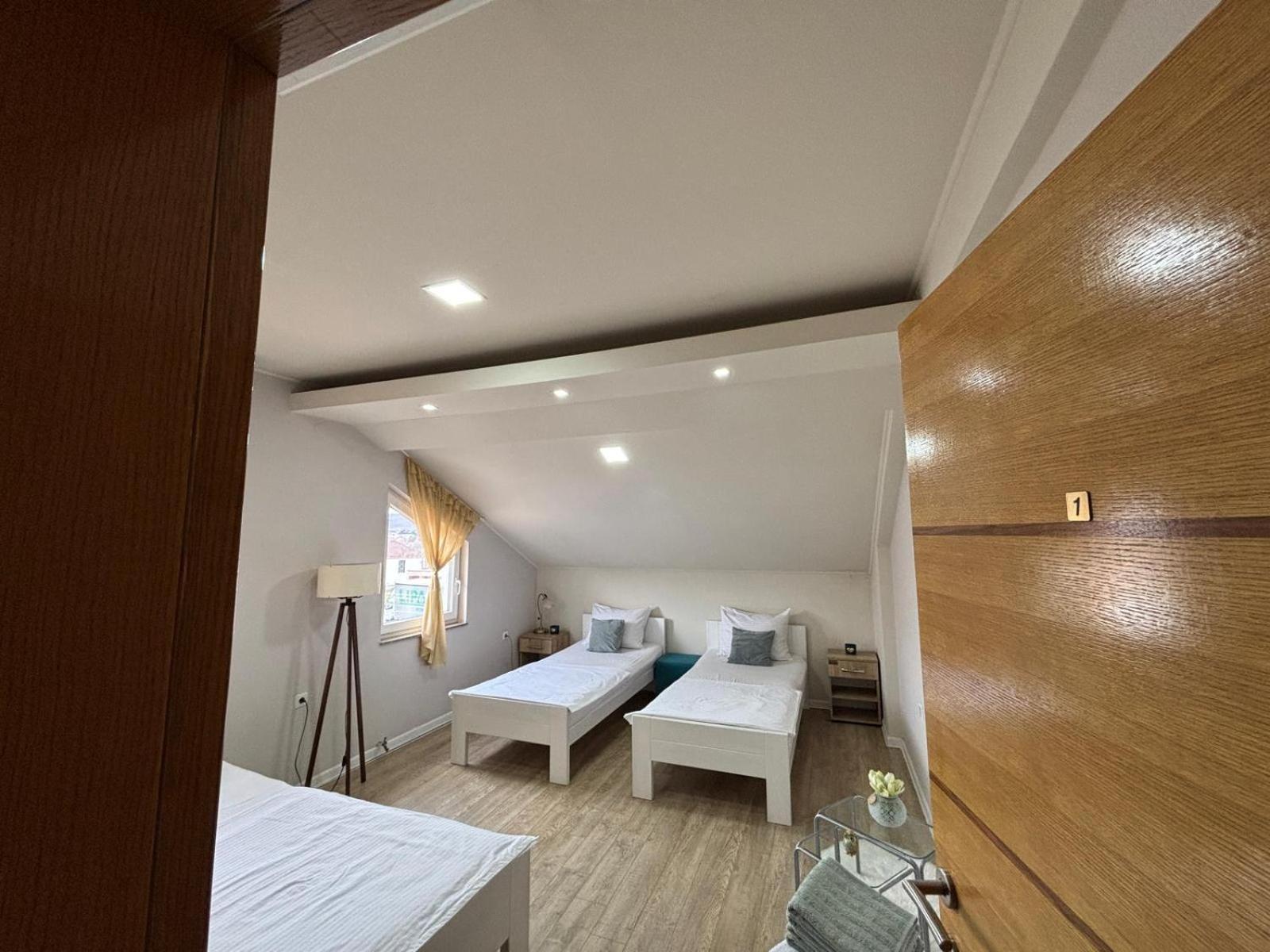 Sobe I Apartman R Bileca Ngoại thất bức ảnh